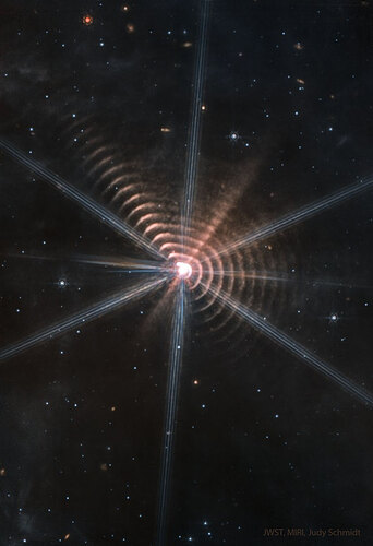 韦布拍摄的恒星 WR 140 周围的尘埃壳